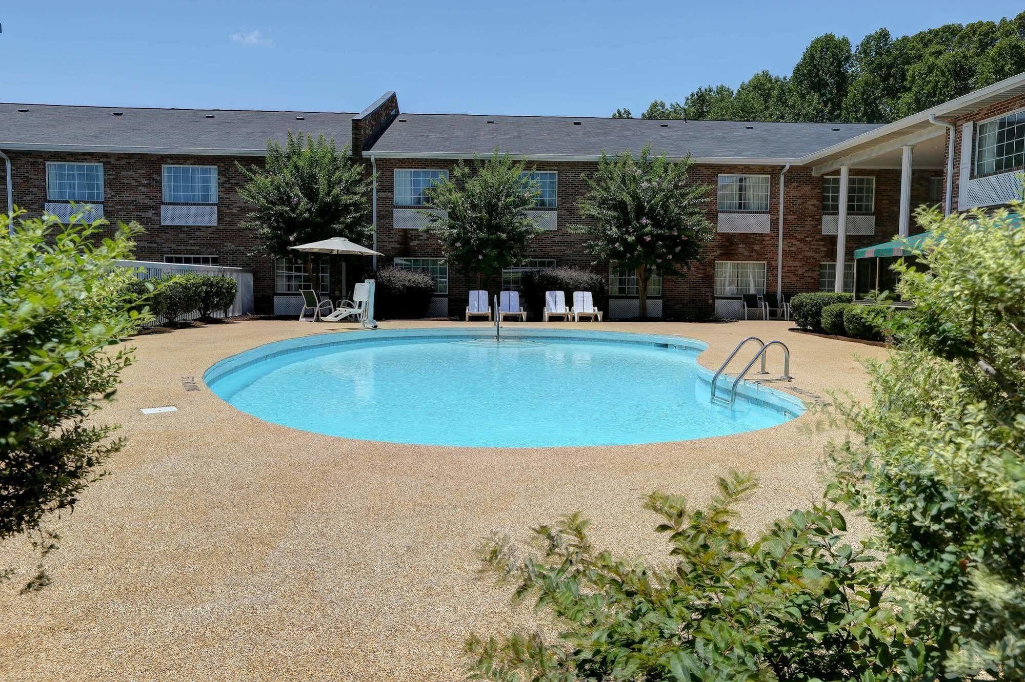 Country Inn & Suites By Radisson, Charlotte I-85 Airport, Nc Eksteriør billede