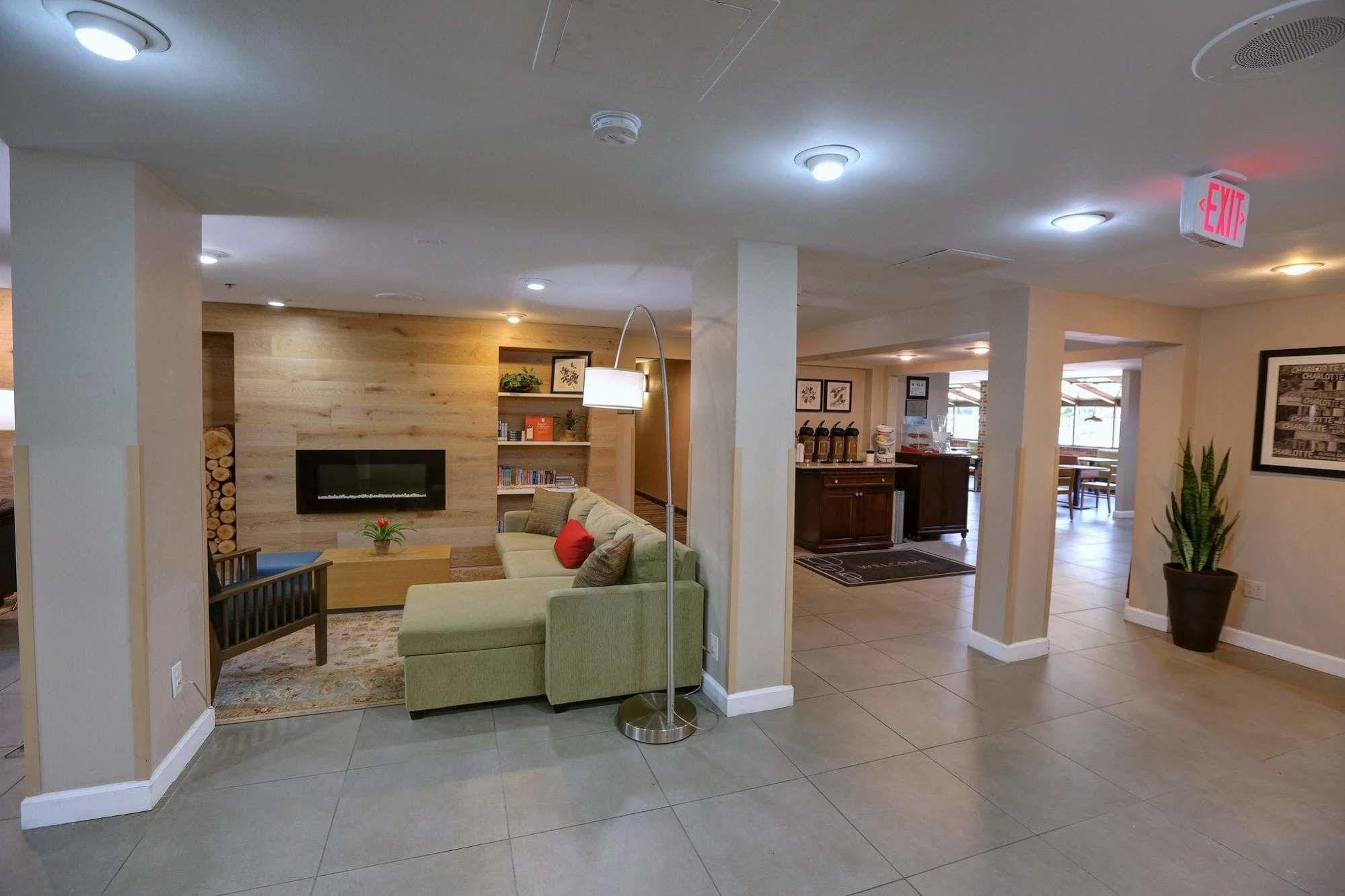 Country Inn & Suites By Radisson, Charlotte I-85 Airport, Nc Eksteriør billede