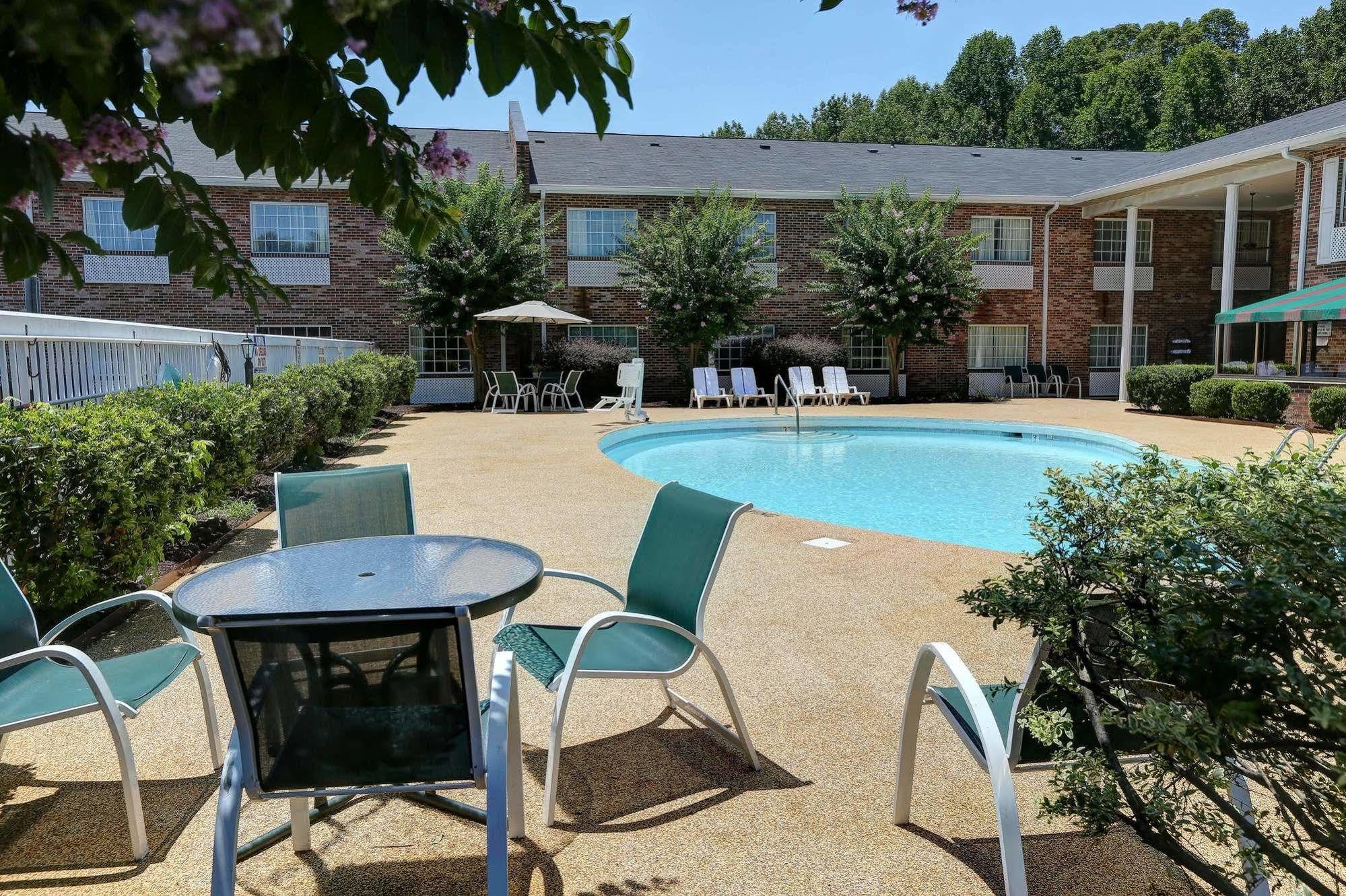 Country Inn & Suites By Radisson, Charlotte I-85 Airport, Nc Eksteriør billede